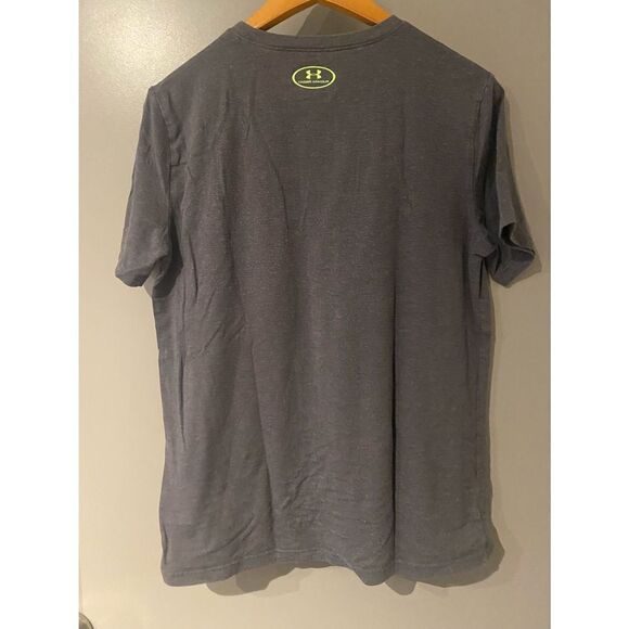 Under Armour Boys Undisputed Champ Graphics Athletic Tshirt Size Youth XL - Picture 2 of 6